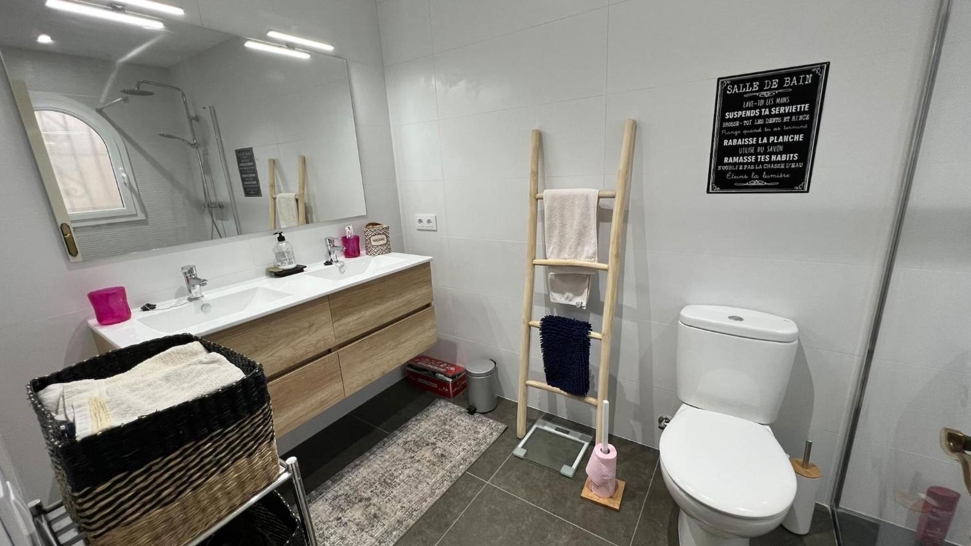 Apartamento Casa Linda Con Vistas Espectaculares Av-40 Roses Eksteriør billede